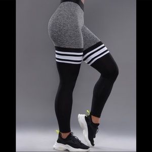 Bombshell Leggings